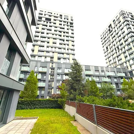 Garden Terrace *